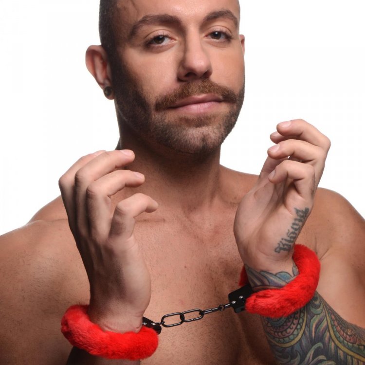 MASTER SERIES CUFFED IN FUR HANDCUFFS RED